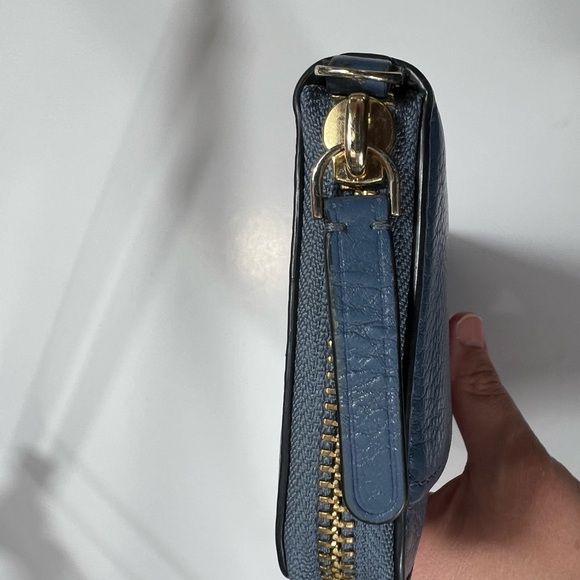 Kate Spade Blue Leather Wallet/Wristlet - Picture 5 of 11